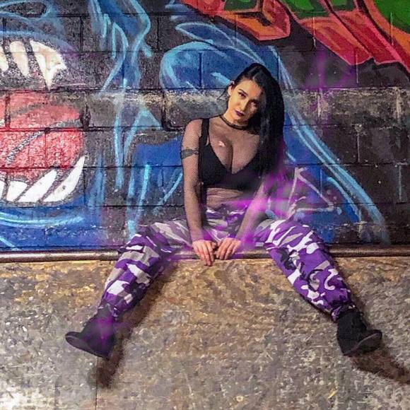 Meet your Posher, Heather - Picture 1 of 1